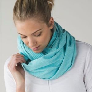 Lululemon Turquoise Striped Snap Customizable Large Infinity Scarf Cozy Soft